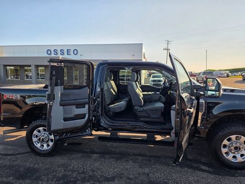 Used 2023 Ford F250 XLT w/ FX4 Off-Road Package AWD/4WD image 9