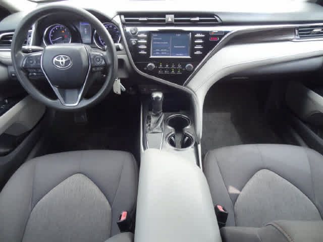 Used 2018 Toyota Camry LE FWD image 11