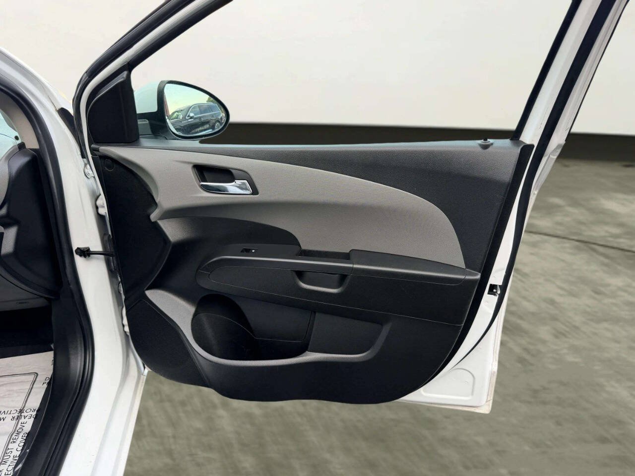 Used 2016 Chevrolet Sonic LT FWD image 26