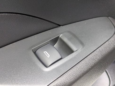 New 2026 Chevrolet Trax ACTIV w/ Sunroof Package FWD image 24
