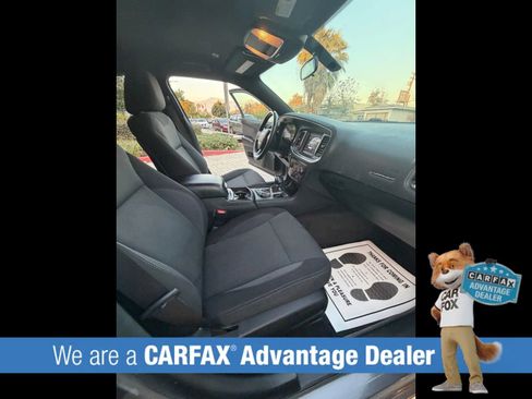Used 2018 Dodge Charger SXT w/ Blacktop Package RWD image 31
