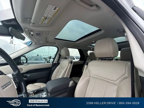 Used 2018 Land Rover Discovery SE AWD/4WD image 16