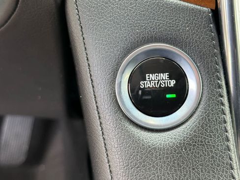 Used 2017 Cadillac Escalade Luxury image 26