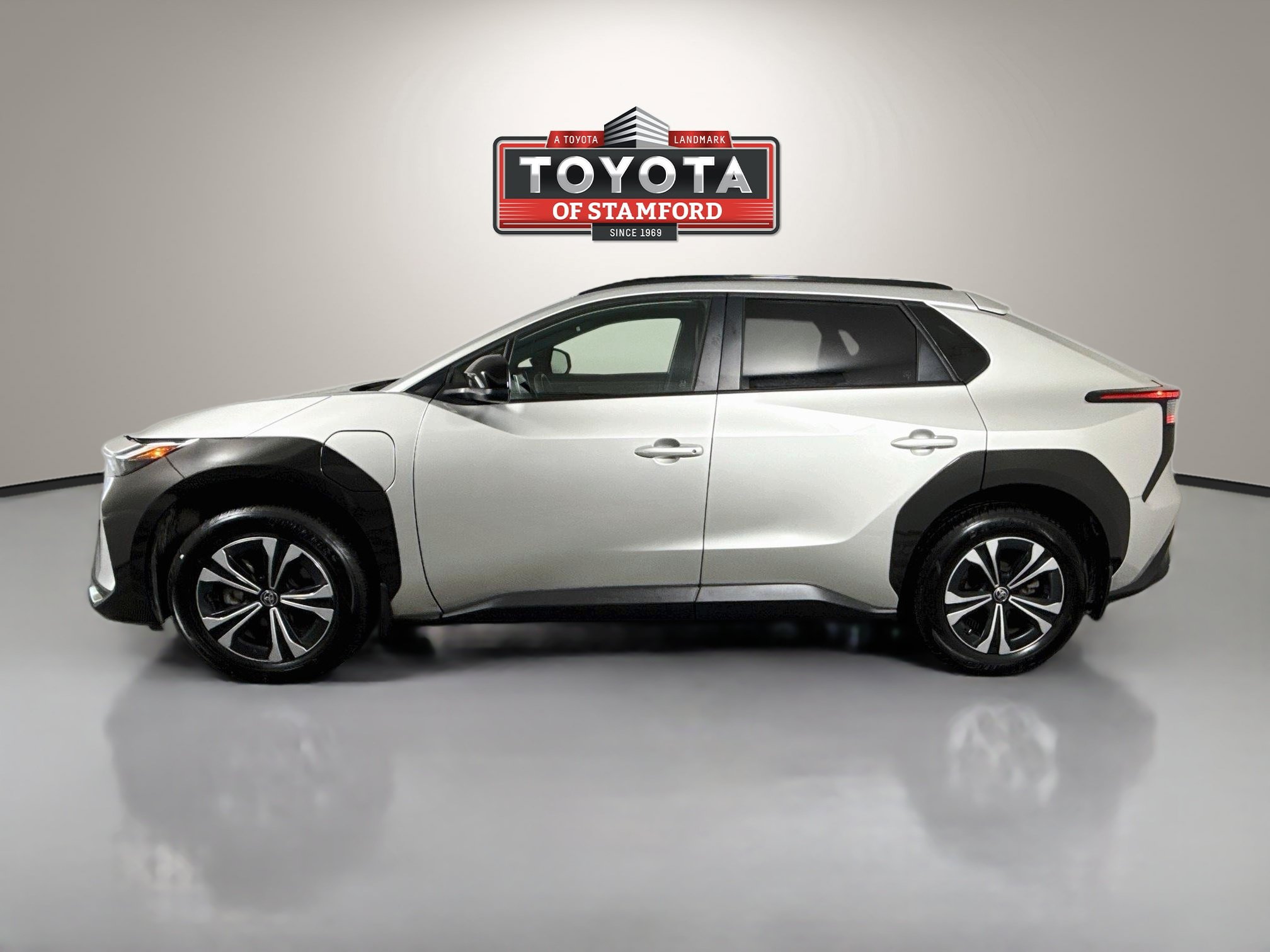 Certified 2024 Toyota bZ4X AWD w/ Weather Package image 4