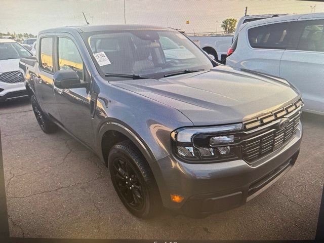 Used 2024 Ford Maverick Lariat w/ Black Appearance Package FWD image 4