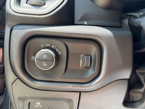 Used 2025 RAM 1500 Tradesman w/ Night Edition AWD/4WD image 23