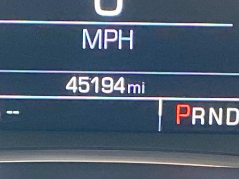 Used 2019 GMC Acadia SLT FWD image 18