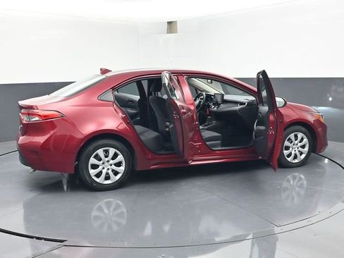 Used 2025 Toyota Corolla LE FWD image 47