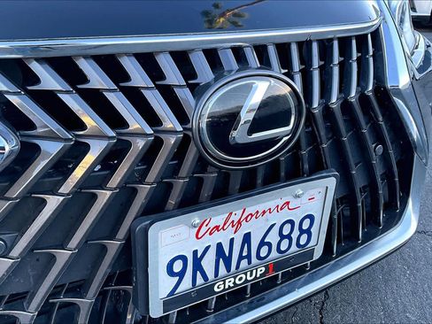 Used 2024 Lexus ES 300h w/ Premium Package image 30