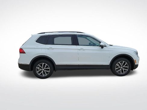 Used 2020 Volkswagen Tiguan SE w/ Panoramic Sunroof Package AWD/4WD image 5