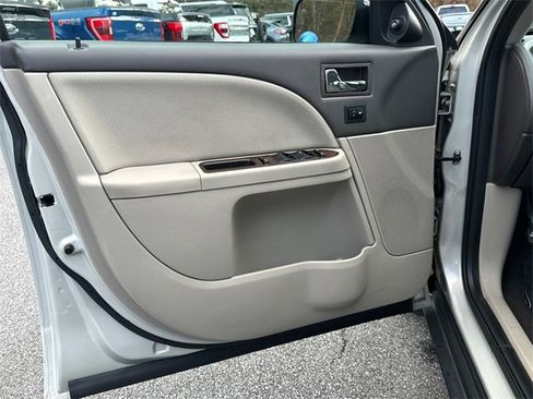 Used 2008 Ford Taurus Limited image 10