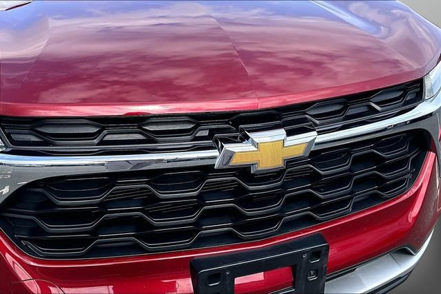 Used 2024 Chevrolet Trax LT w/ Driver Confidence Package FWD image 27