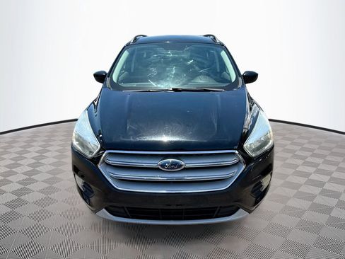 Used 2018 Ford Escape SE FWD image 2