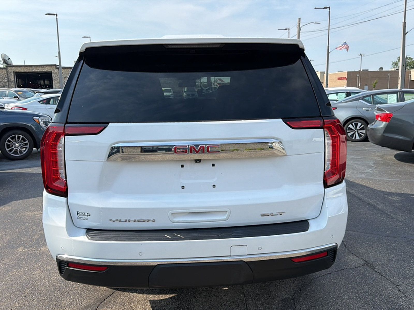 Used 2024 GMC Yukon SLT AWD/4WD image 7