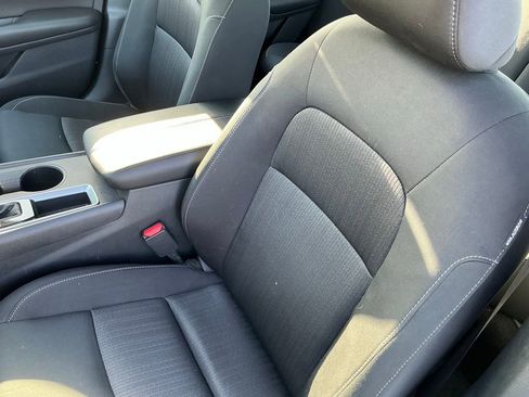 Used 2025 Nissan Altima 2.5 S image 9