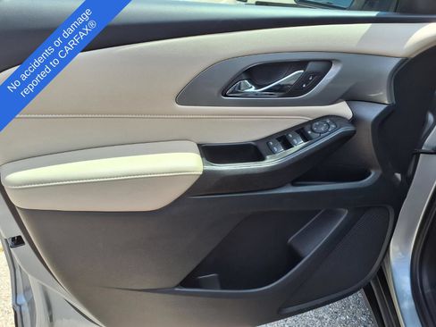 Used 2023 Chevrolet Traverse LS FWD image 15