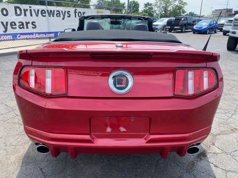 Used 2010 Ford Mustang GT RWD image 3