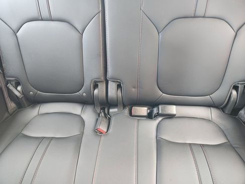 Certified 2025 Honda Pilot Black Edition image 30