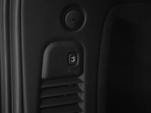 Used 2024 Dodge Durango GT image 11