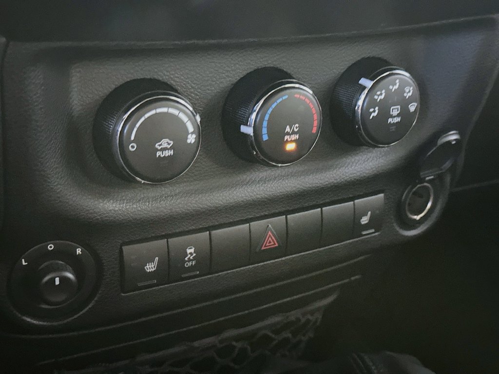 Used 2017 Jeep Wrangler Unlimited Sport w/ Quick Order Package 23S AWD/4WD image 19