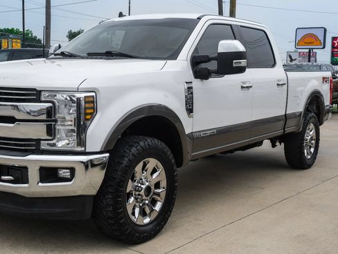 Used 2019 Ford F250 Lariat w/ Chrome Package AWD/4WD image 10