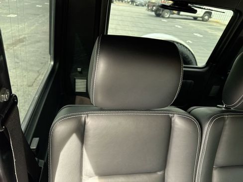 Used 2015 Mercedes-Benz G 63 AMG 4MATIC image 30