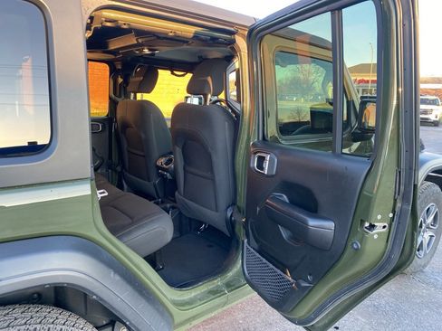 Used 2021 Jeep Wrangler Unlimited Sport image 19