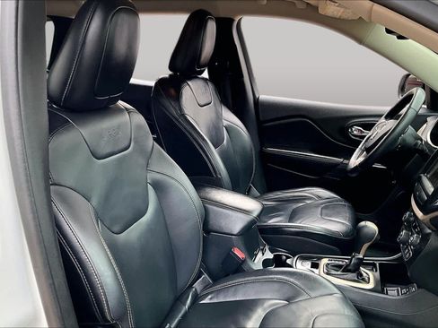 Used 2015 Jeep Cherokee Limited FWD image 9