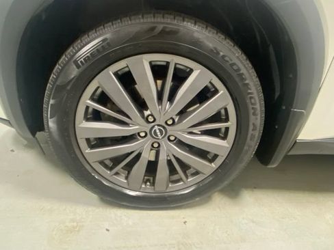 Used 2022 Nissan Pathfinder SL w/ SL Premium Package AWD/4WD image 5