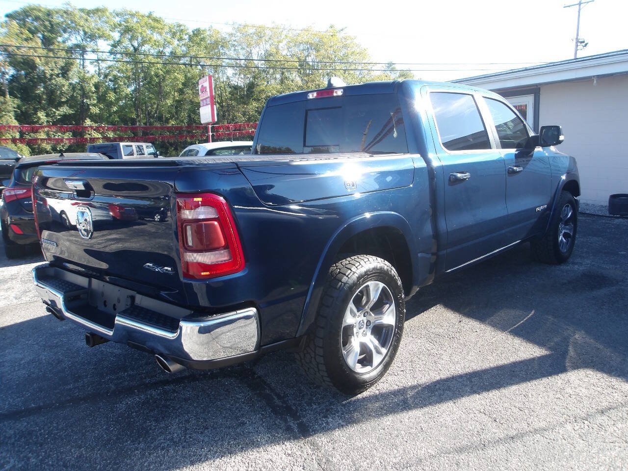Used 2019 RAM 1500 Laramie AWD/4WD image 7
