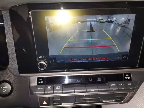 Used 2025 Toyota Camry XLE image 23