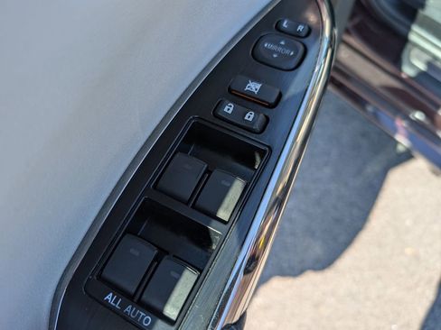 Used 2014 Toyota Avalon Limited FWD image 14