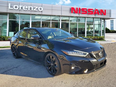 Used 2022 Nissan Maxima SR w/ Sport Mat Group image 3