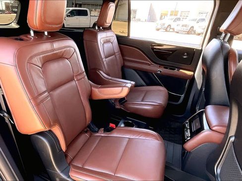 Used 2025 Lincoln Aviator Reserve image 20