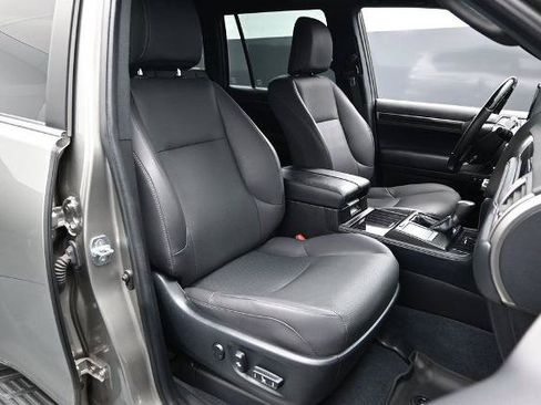 Used 2023 Lexus GX 460 Premium AWD/4WD image 12