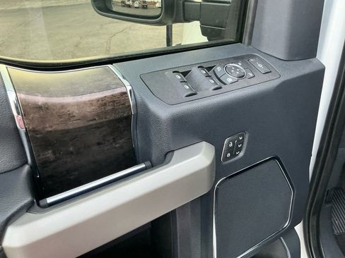 Used 2022 Ford F250 Lariat w/ Tremor Off-Road Package image 16