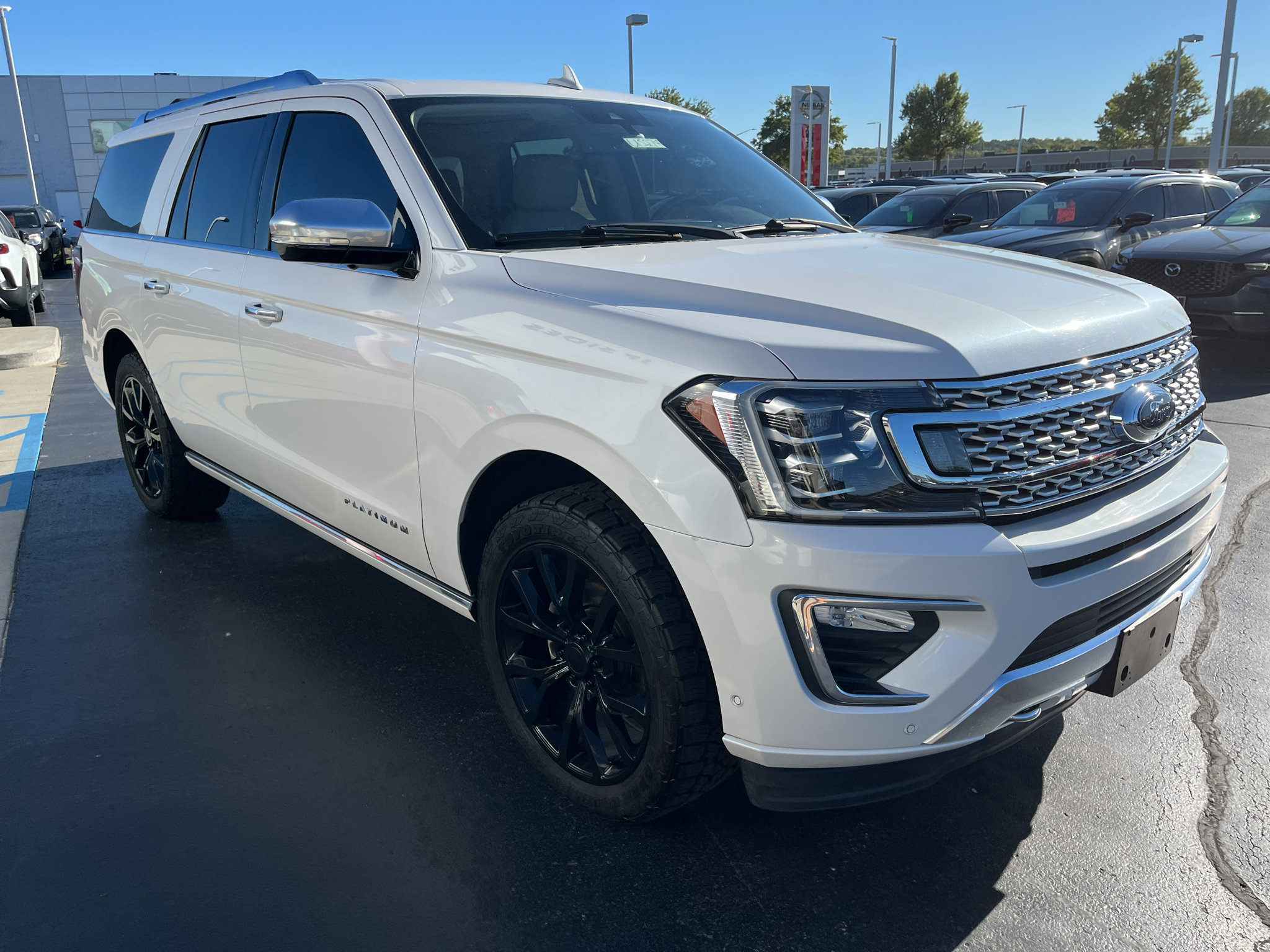 Used 2018 Ford Expedition Max Platinum AWD/4WD image 6