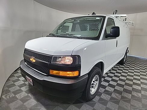 New 2025 Chevrolet Express 3500 w/ Driver Convenience Package image 4