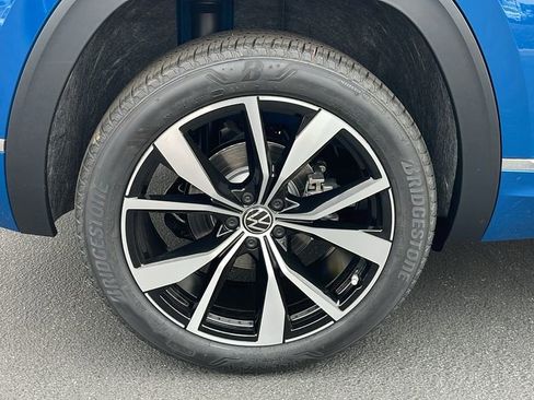New 2025 Volkswagen Atlas Cross Sport SEL Premium R-Line image 33
