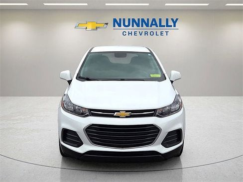 Used 2022 Chevrolet Trax LS w/ Tint and Cruise Package image 8
