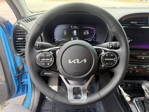 Certified 2025 Kia Soul EX FWD image 21