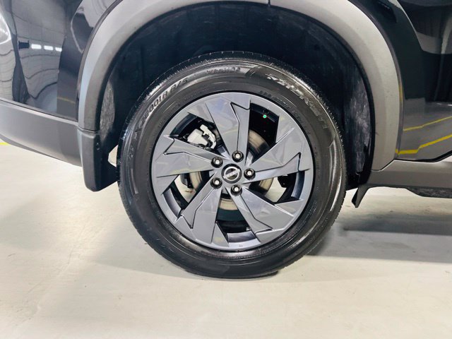 New 2026 Nissan Rogue SV FWD image 9