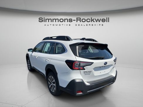 Used 2024 Subaru Outback AWD/4WD image 3