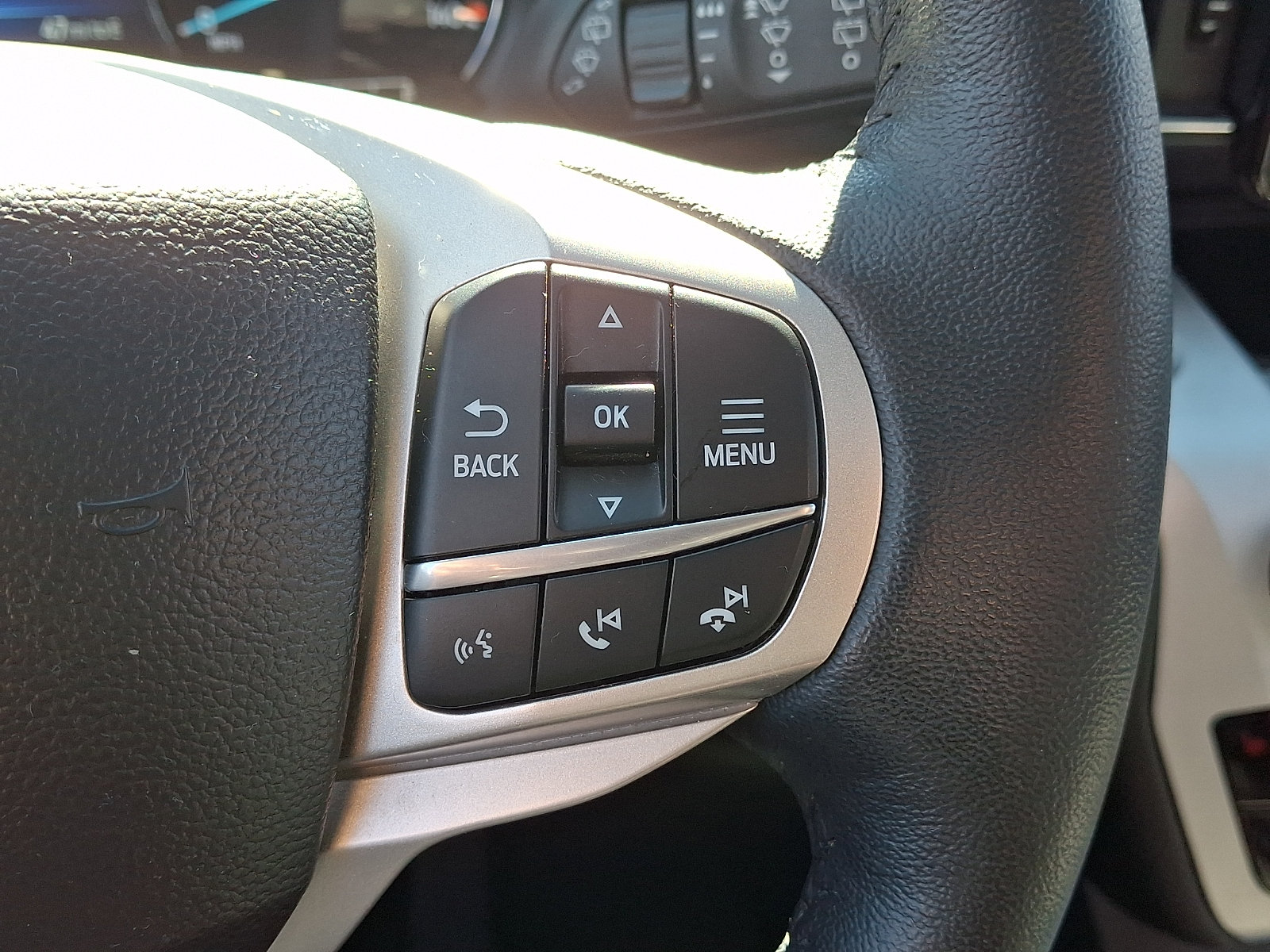 Certified 2023 Ford Explorer XLT w/ Equipment Group 202A AWD/4WD image 30