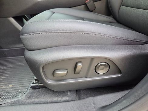 New 2026 Chevrolet Equinox LT w/ Convenience Package II image 23