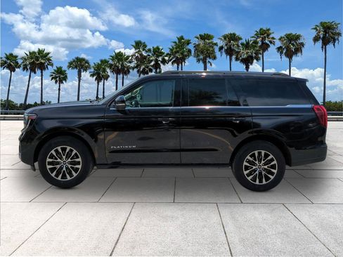 Used 2025 Ford Expedition Platinum AWD/4WD image 4