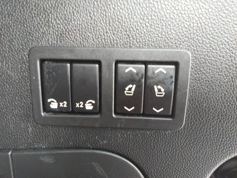 Used 2015 Cadillac Escalade Premium AWD/4WD image 9