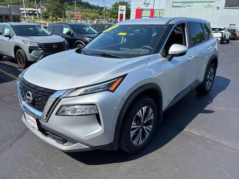 Certified 2022 Nissan Rogue SV AWD/4WD image 3