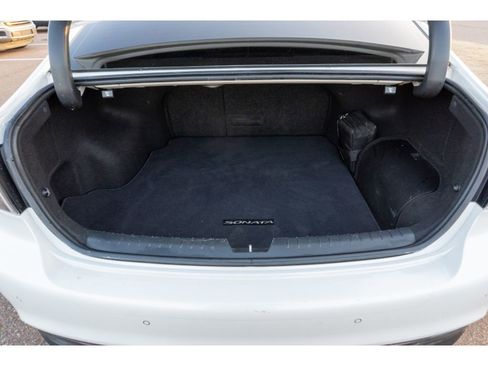 Used 2016 Hyundai Sonata Limited w/ Option Group 02 image 15