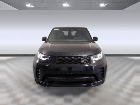 Used 2025 Land Rover Discovery Dynamic SE image 4